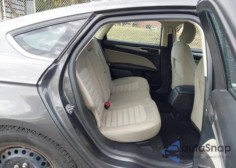 2019 Ford Fusion S z USA, uszkodzony, nr VIN 3FA6P0G7XKR213751